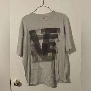 Pre owned Vans t-shirt size XXL in black and white
